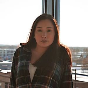 Meet your Posher, Alera